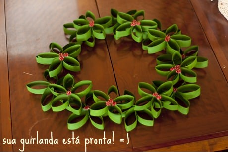 Guirlanda de Natal com Rolos de Papelão