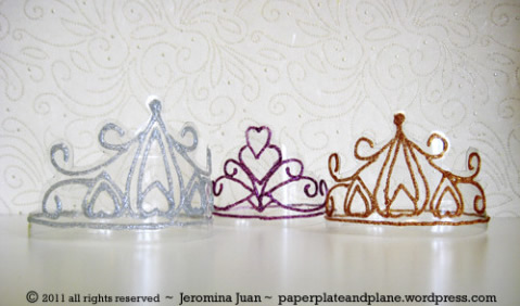 coroas de princesa feita com garrafa pet